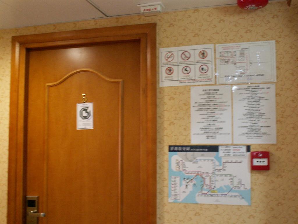 Lung Wa Hotel Хонконг Екстериор снимка