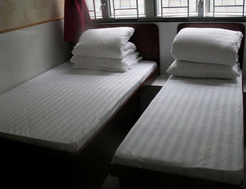 Lung Wa Hotel Хонконг Екстериор снимка