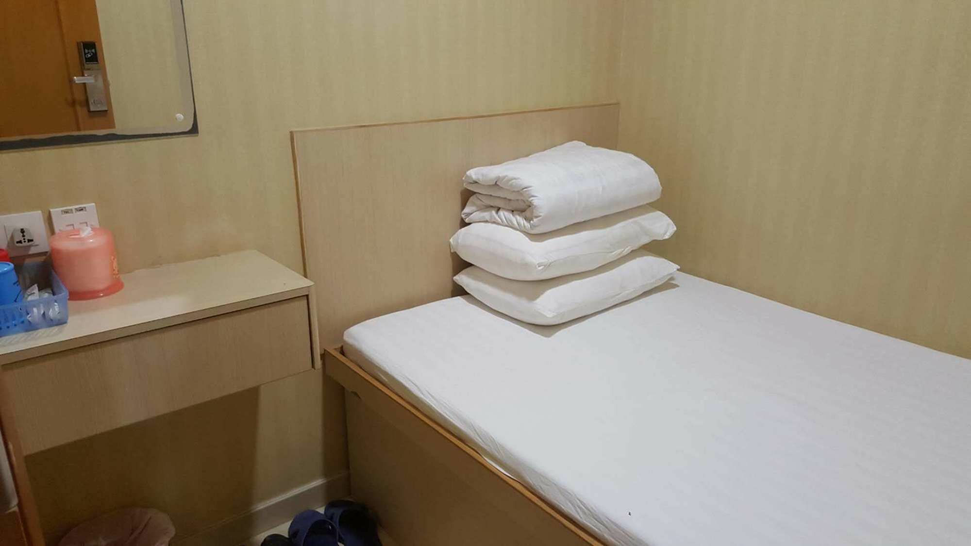 Lung Wa Hotel Хонконг Екстериор снимка